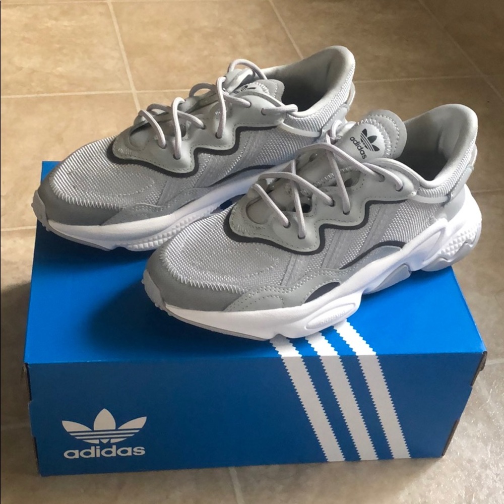 Brand New Adidas Ozweego’s Night Metallic